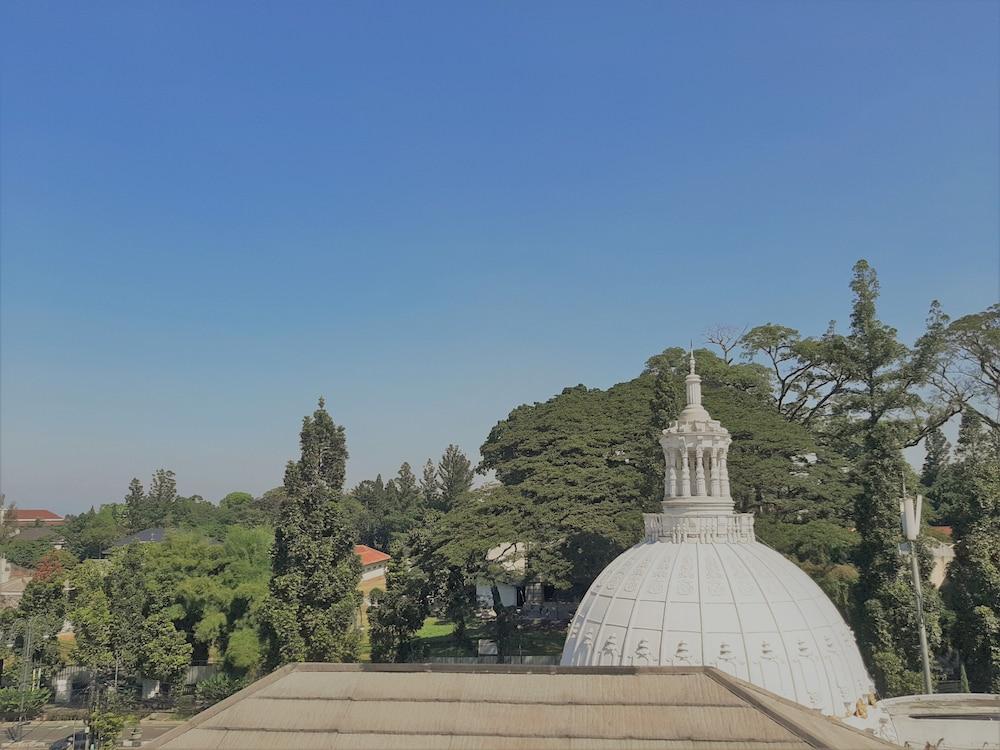 The Palais Hotel Dago Bandung Kültér fotó